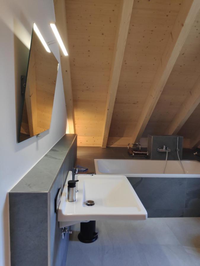 Ferienwohnungen Und Zimmer In Reutlingen-Goenningen Exteriér fotografie