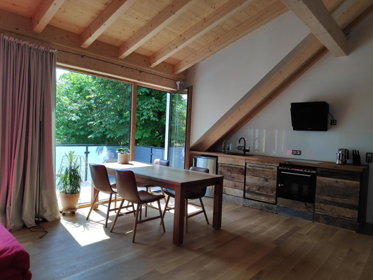 Ferienwohnungen Und Zimmer In Reutlingen-Goenningen Exteriér fotografie